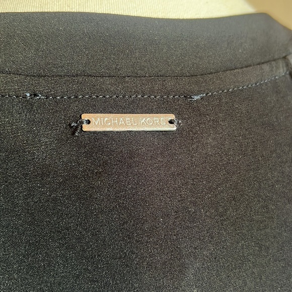 NWT MICHAEL KORS / Black blouse with sheer pleated sleeves / Large - Picture 5 of 7